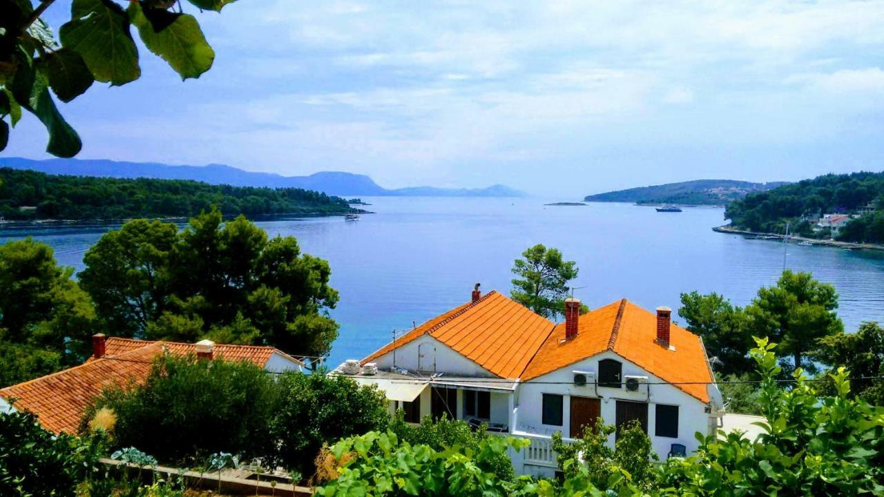 Apartments Vukas Лумбарда Экстерьер фото